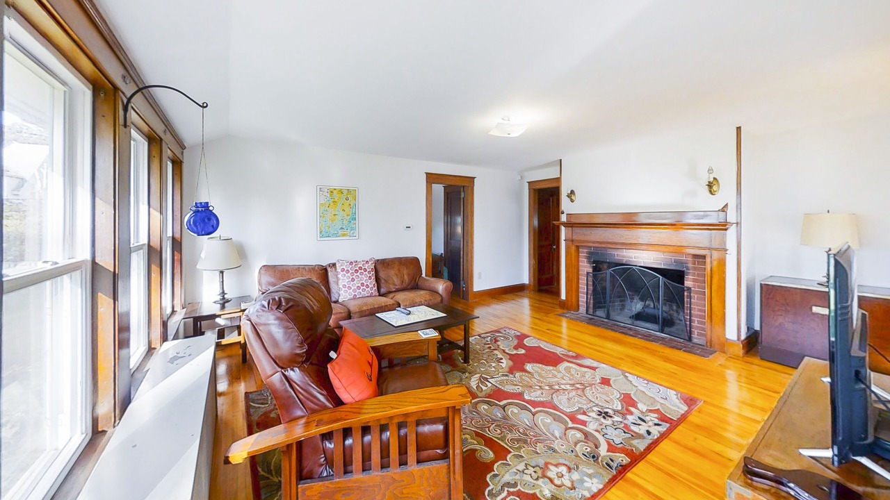 Photo of Livingroom in Bayville