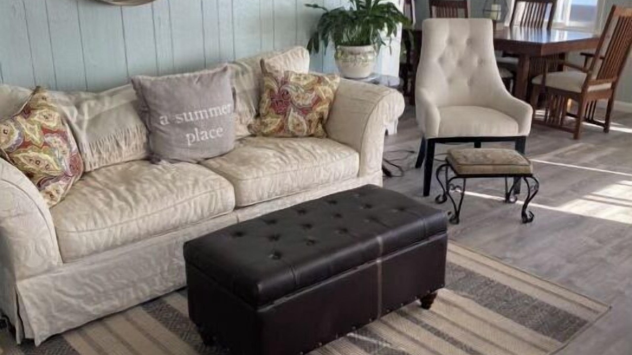 Photo of Livingroom in Guilford