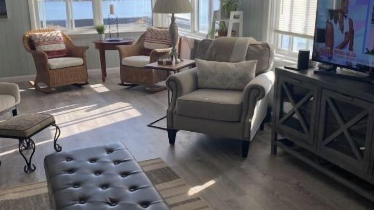 Photo of Livingroom in Guilford