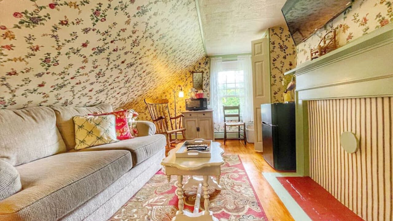 Photo of Livingroom in Trenton