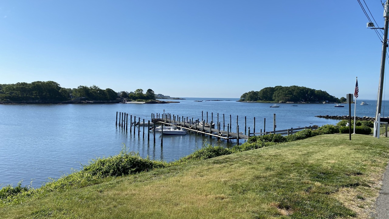 Photo of Others in Niantic