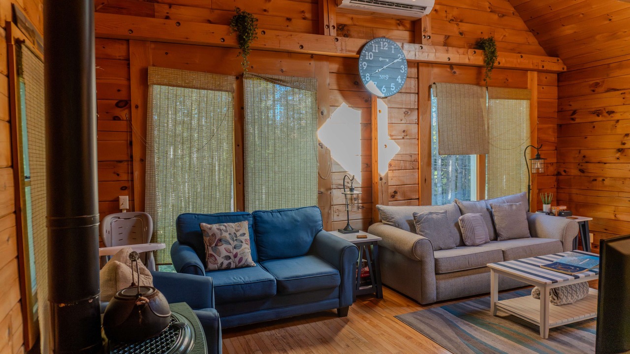 Photo of Livingroom in Bass Harbor