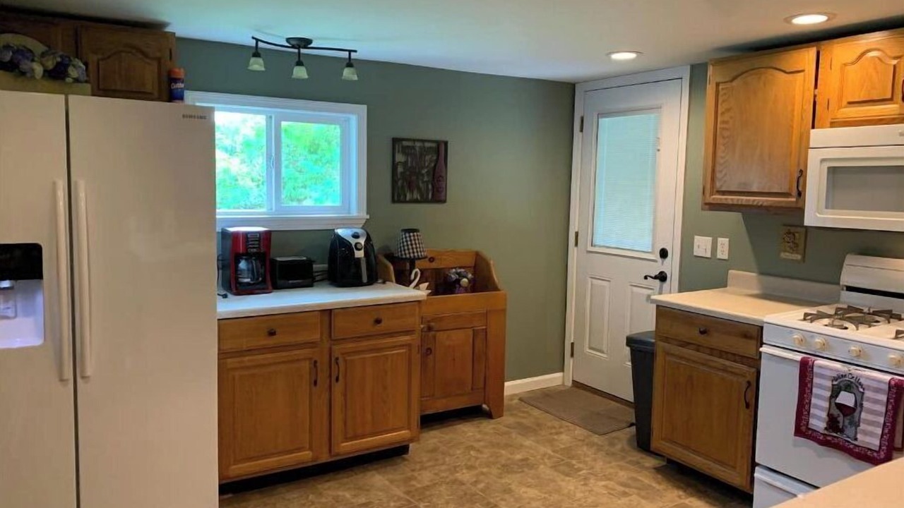 Photo of Kitchen in East Palmyra