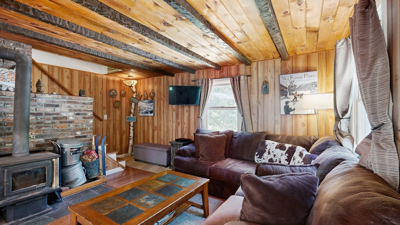 Photo of Livingroom in The Bluffs