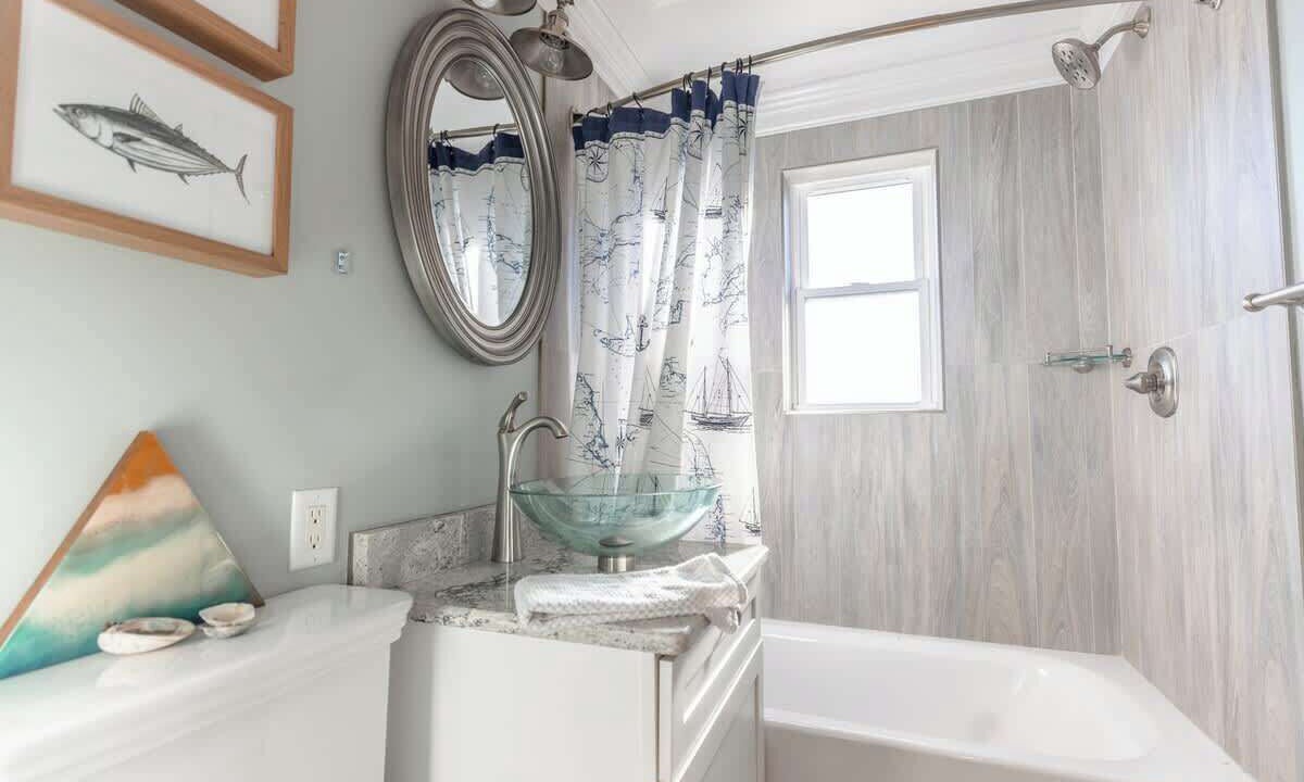 Photo of Bathroom in Fifth Ward