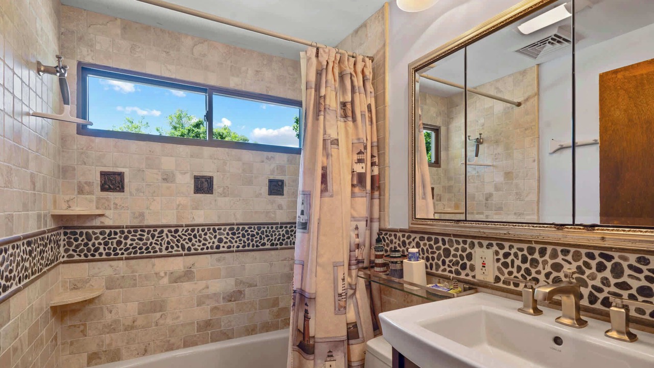 Photo of Bathroom in East Marion