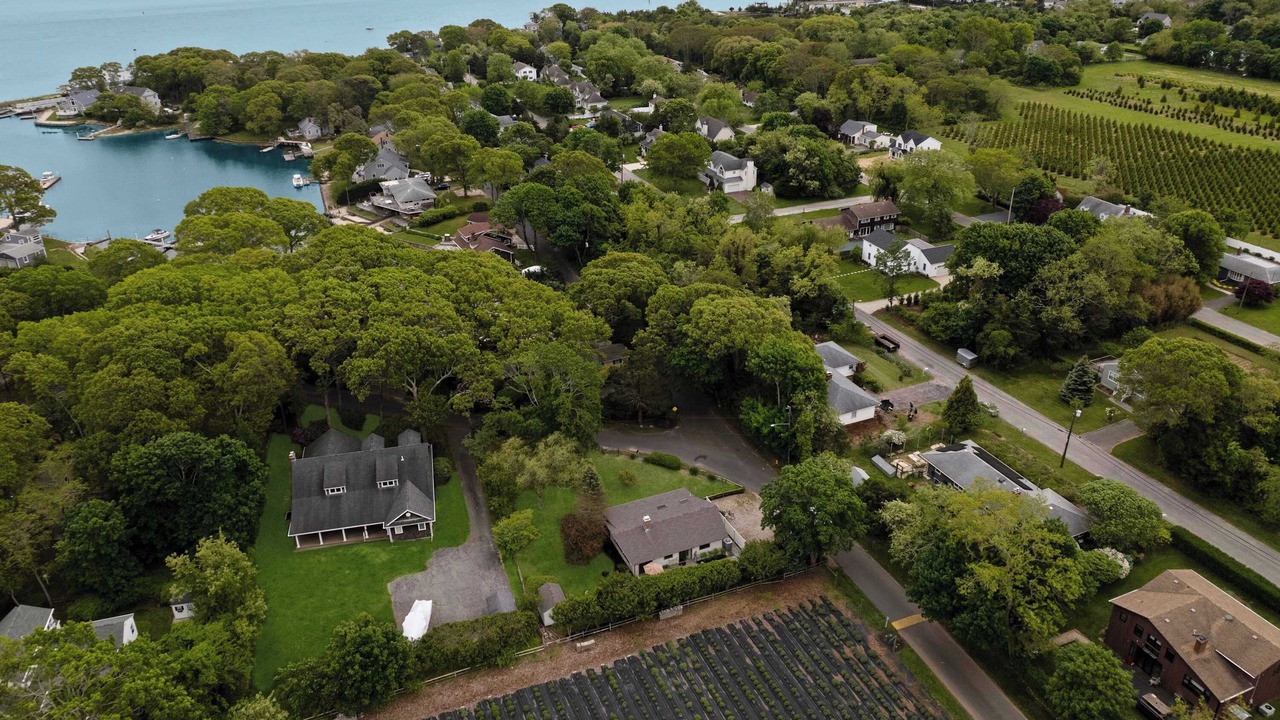 Photo of Outdoor in East Marion