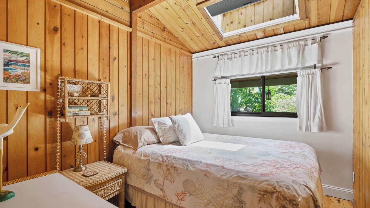 Photo of Bedroom in East Marion