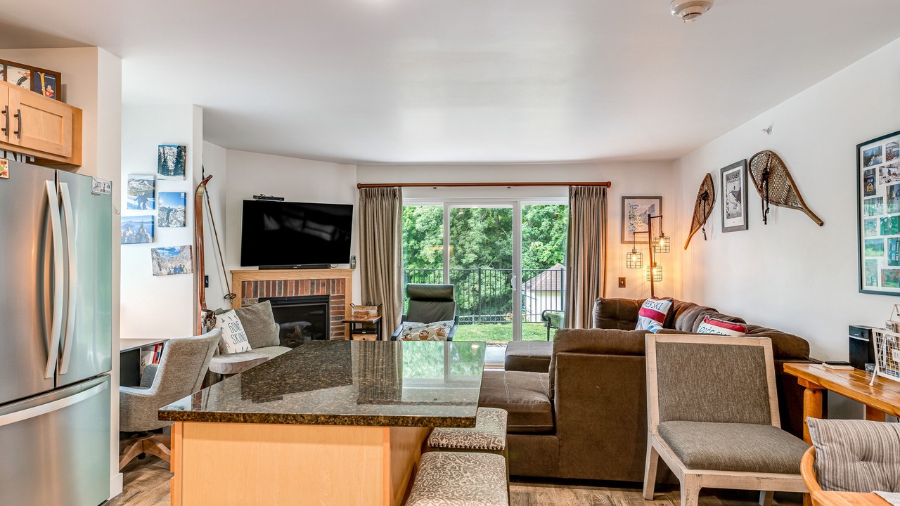 Photo of Livingroom in Warren