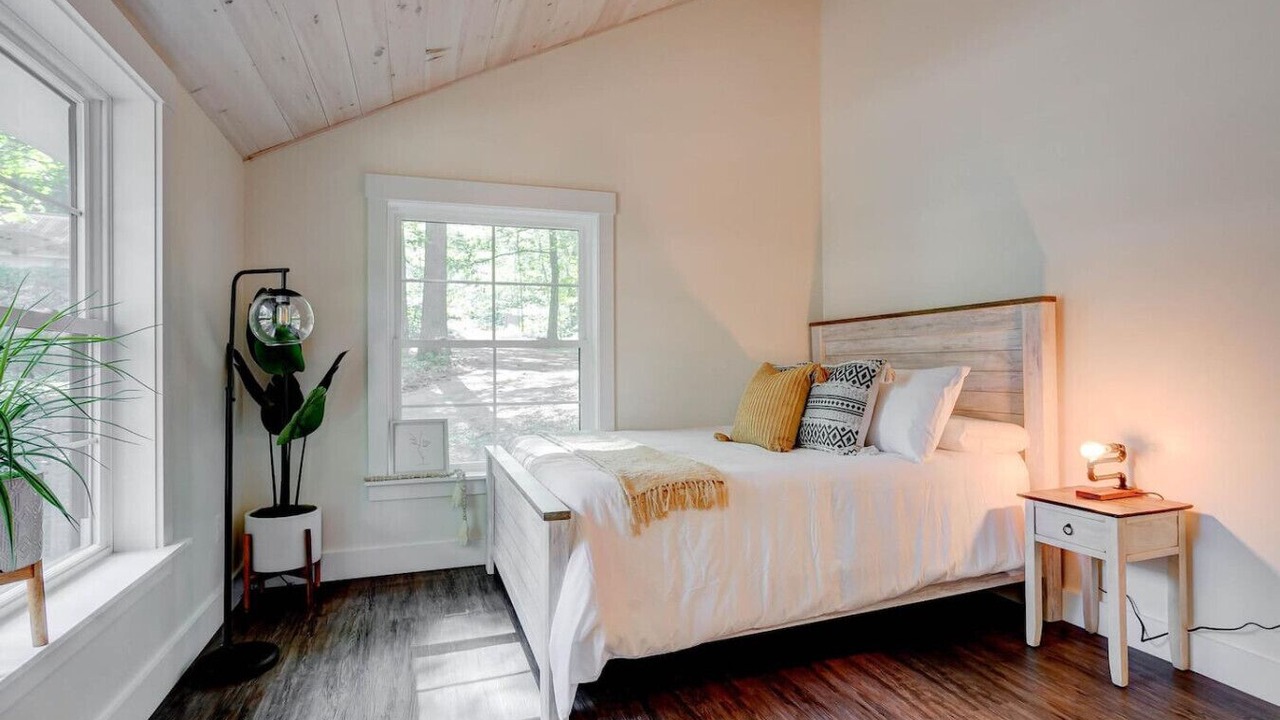 Photo of Bedroom in Center Conway