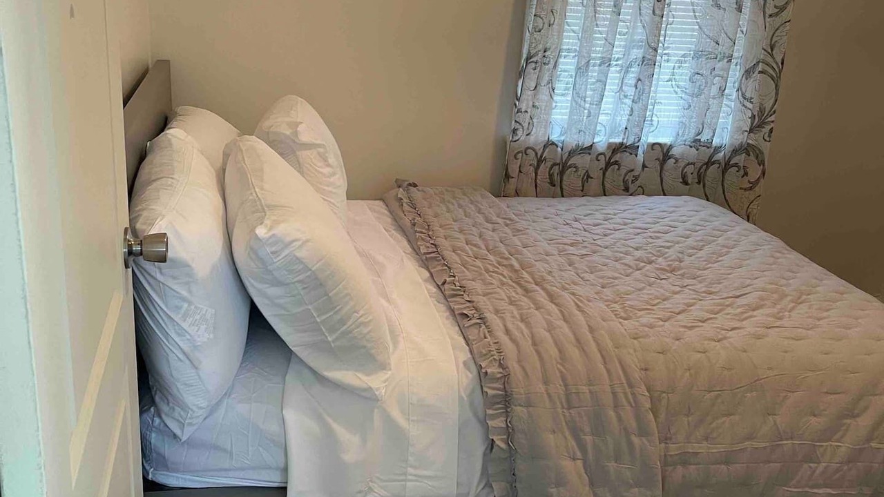 Photo of Bedroom in Elmont