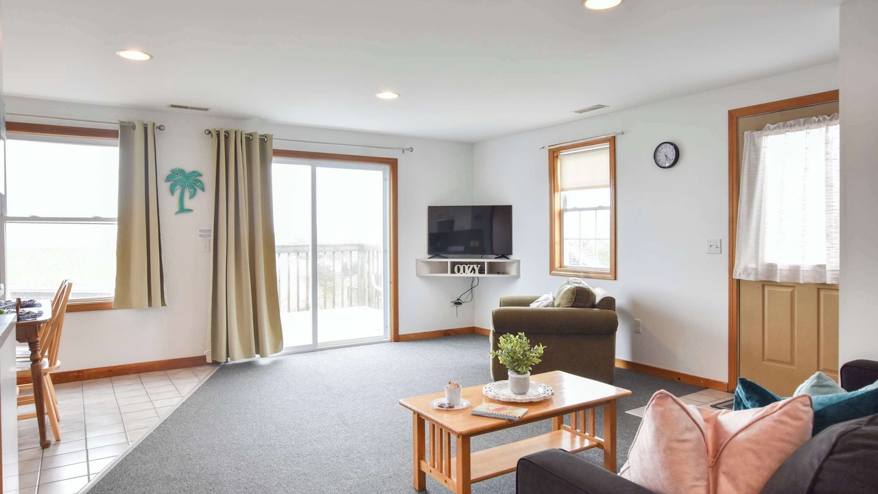 Photo of Livingroom in North Truro