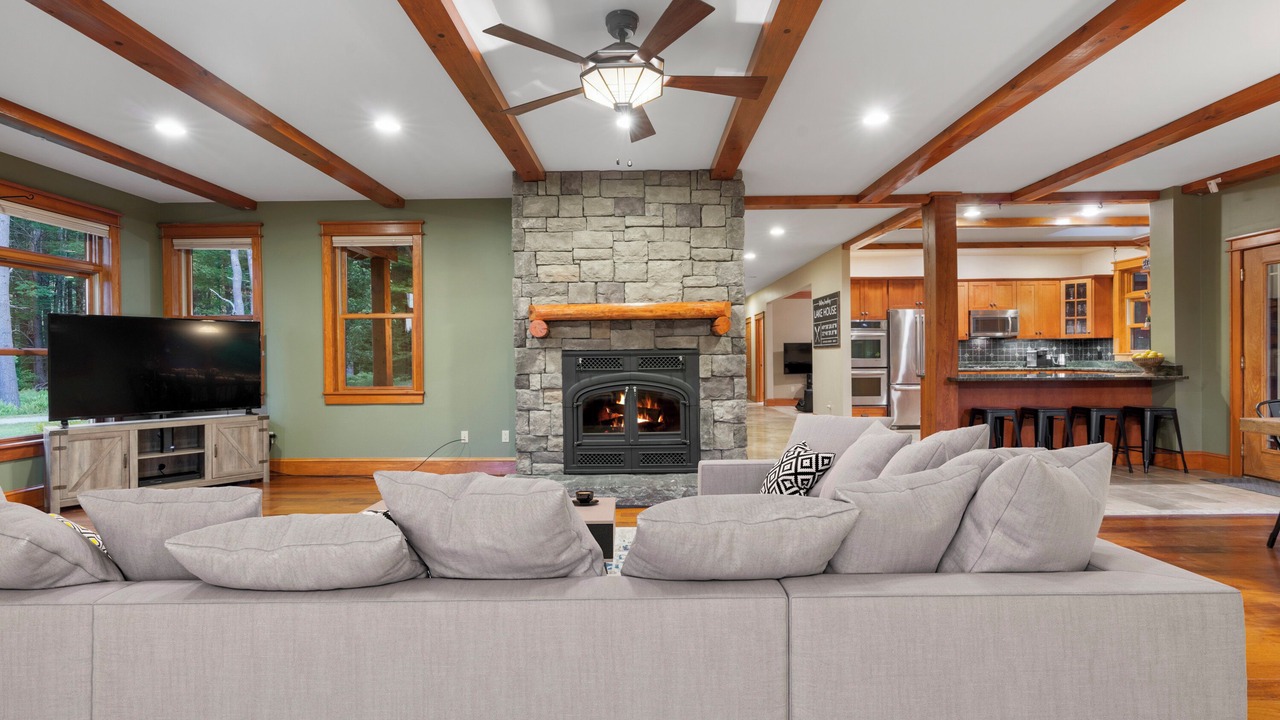 Photo of Livingroom in Bolton Landing