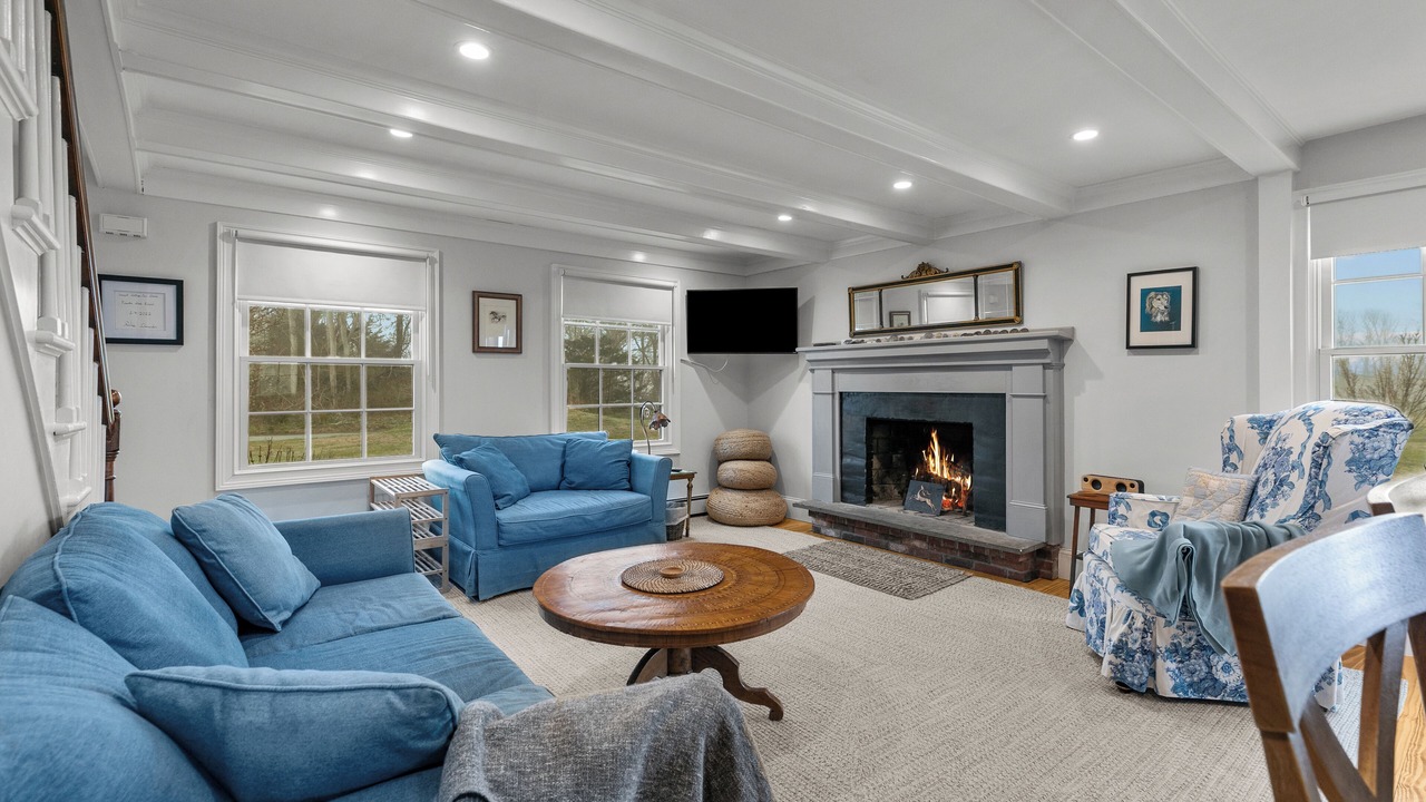 Photo of Livingroom in Tiverton