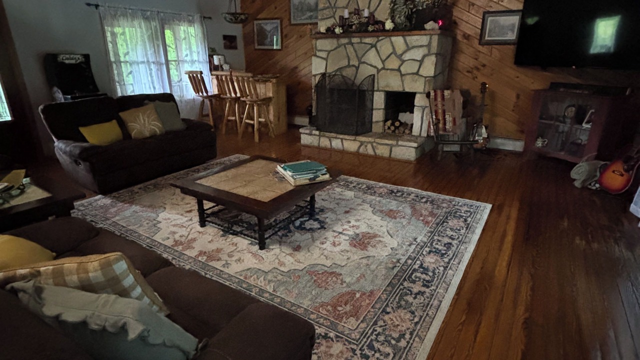 Photo of Livingroom in Clemons