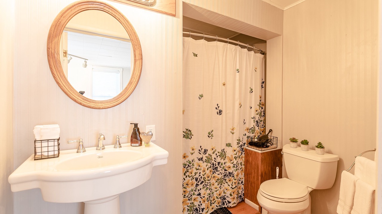 Photo of Bathroom in Holcomb
