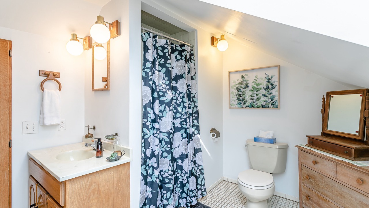 Photo of Bathroom in Holcomb