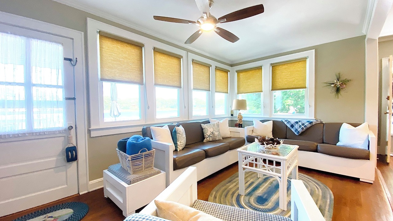 Photo of Livingroom in Cutchogue