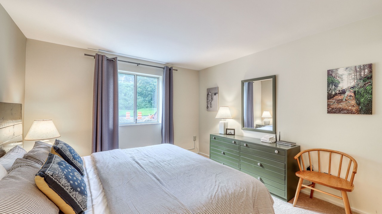 Photo of Bedroom in Warren