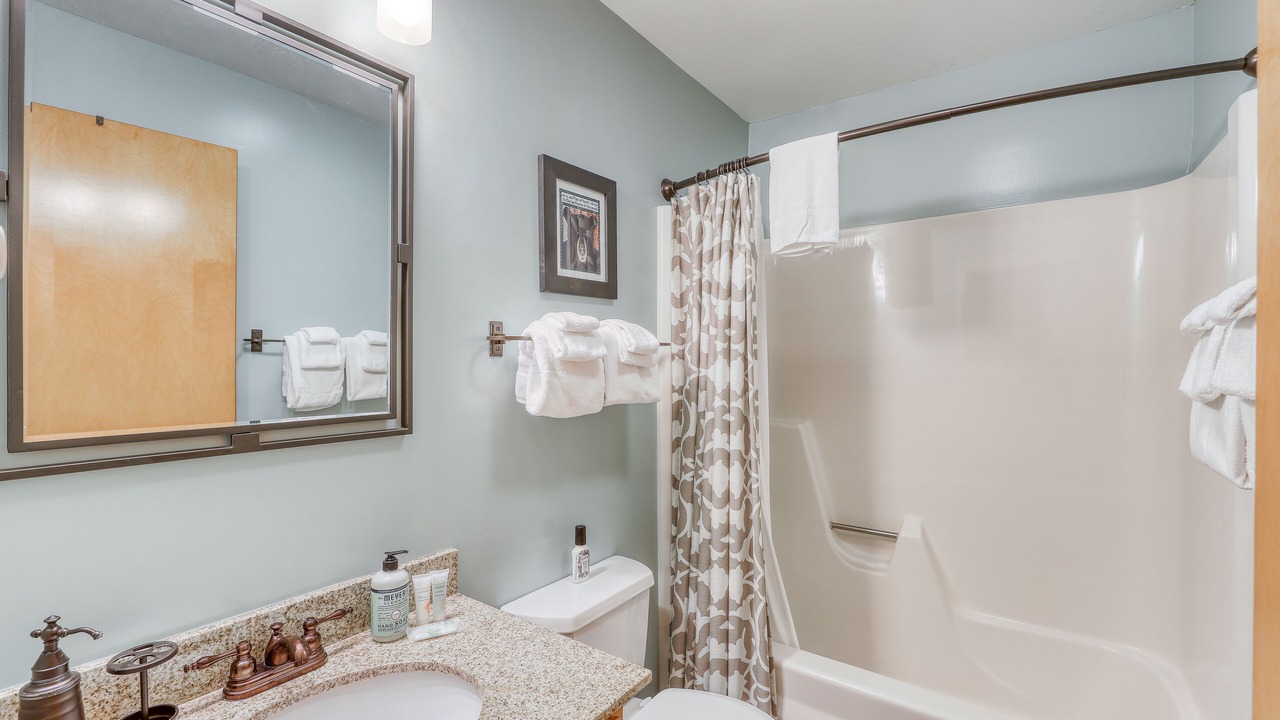 Photo of Bathroom in Warren