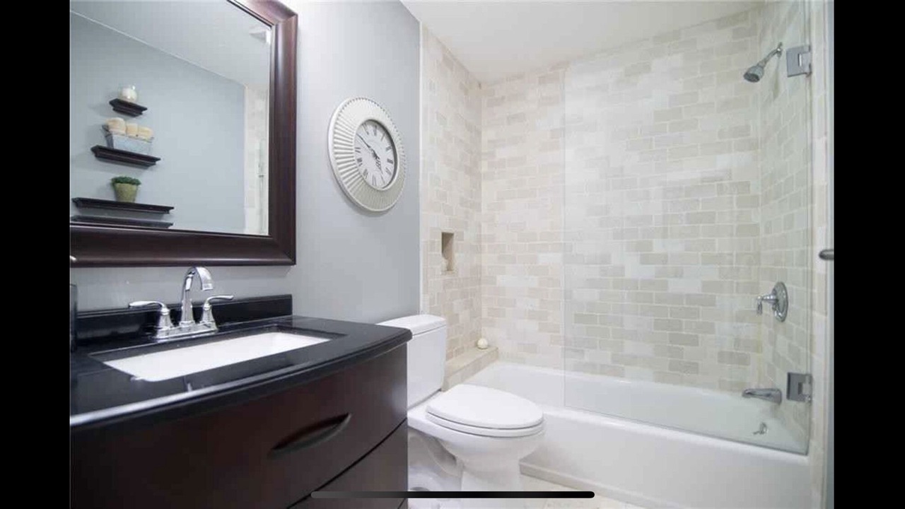 Photo of Bathroom in Warren