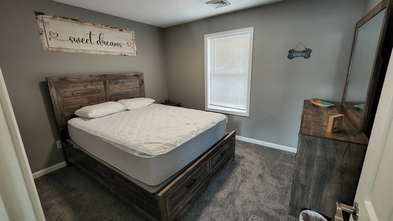 Photo of Bedroom in Hammondsport