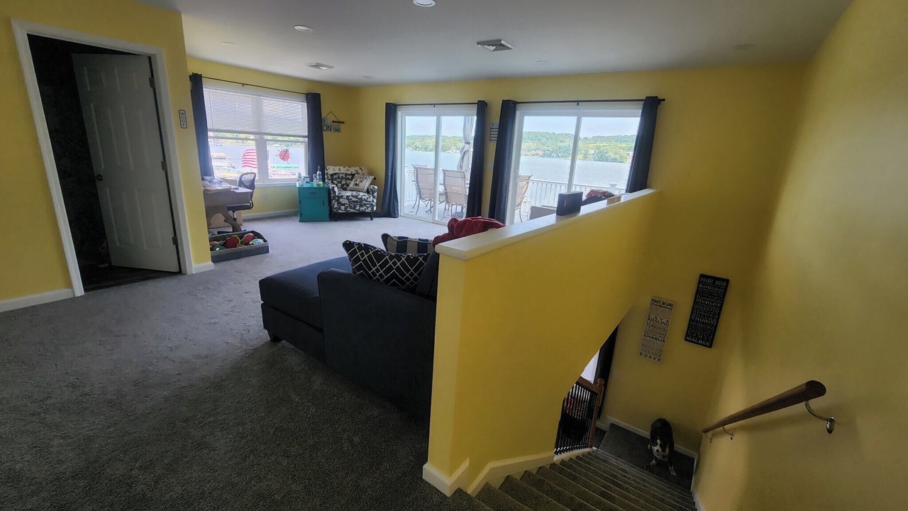 Photo of Livingroom in Hammondsport