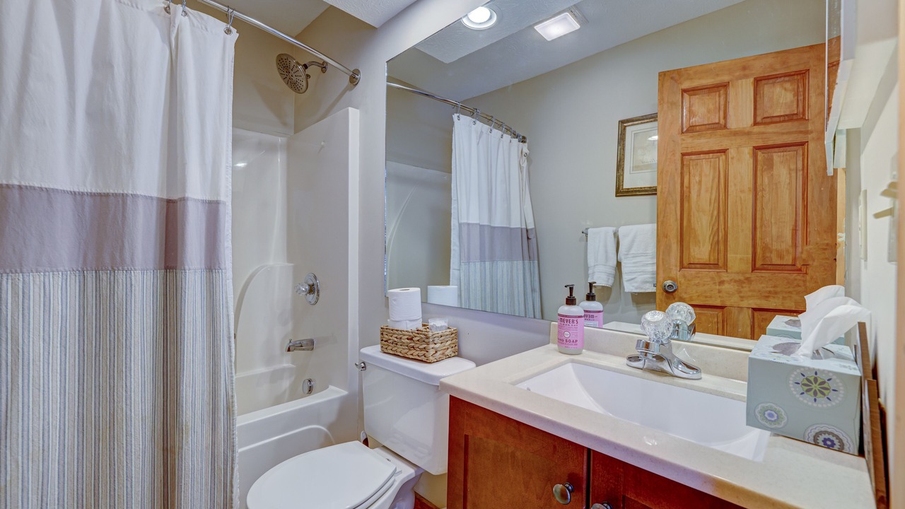 Photo of Bathroom in Tannersville