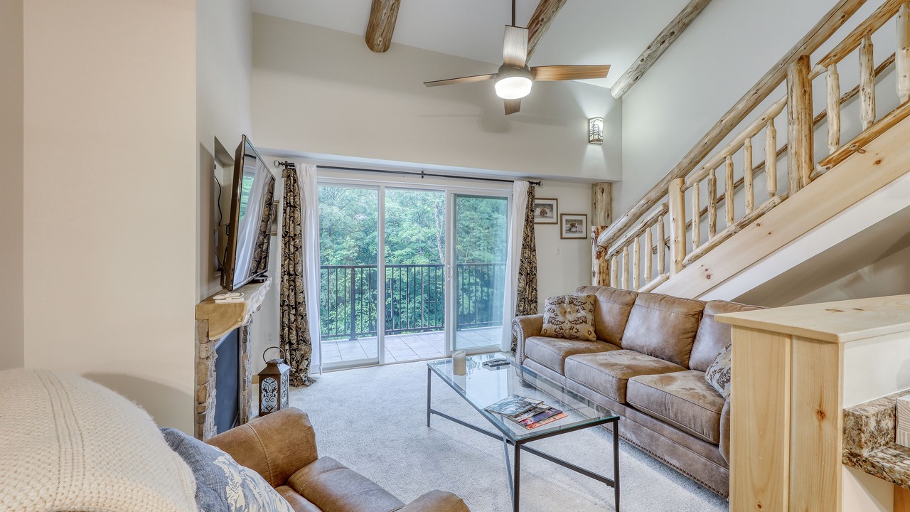 Photo of Livingroom in Warren
