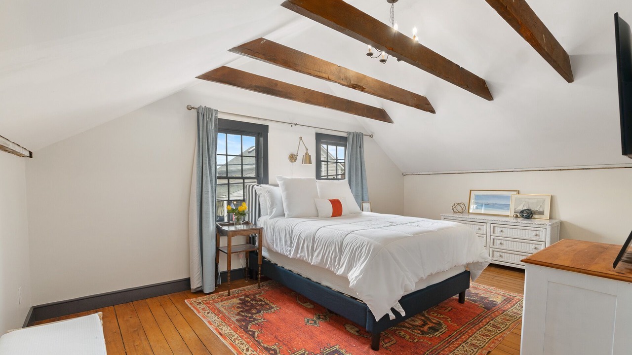 Photo of Bedroom in Newport