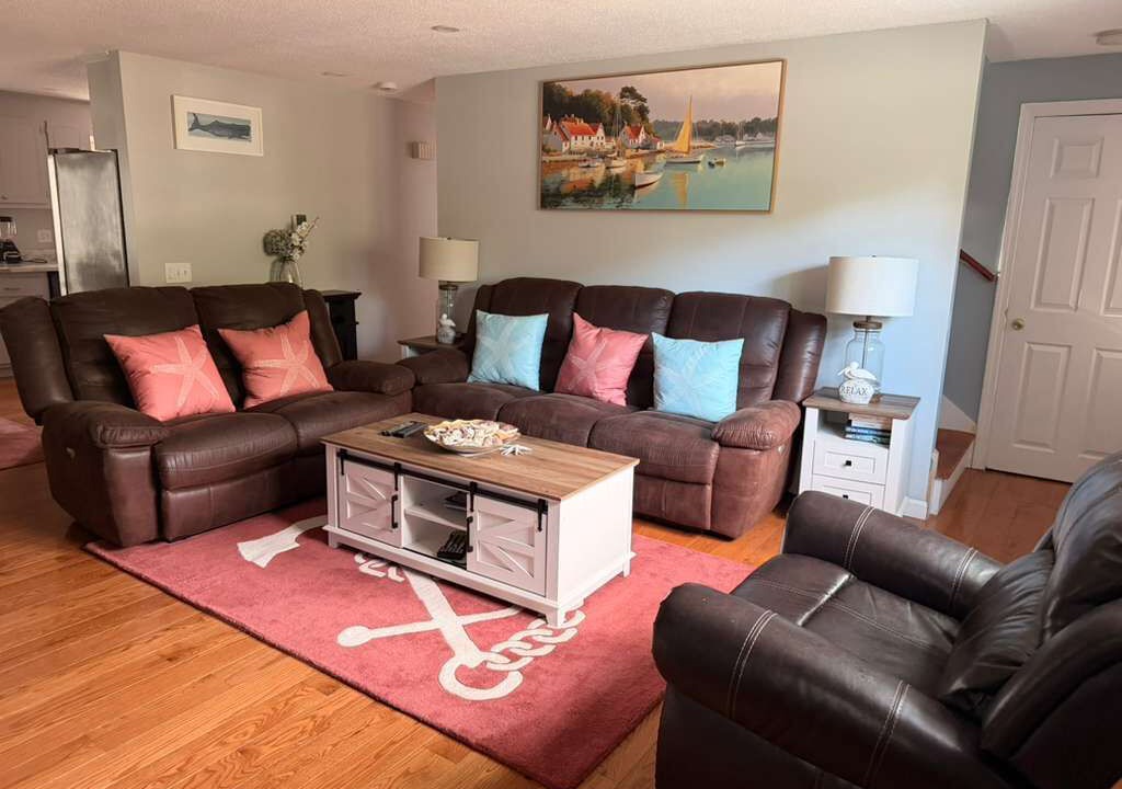 Photo of Livingroom in South Yarmouth