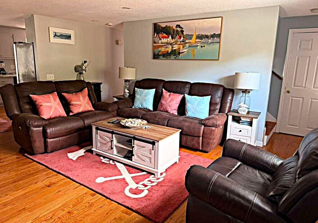 Photo of Livingroom in South Yarmouth
