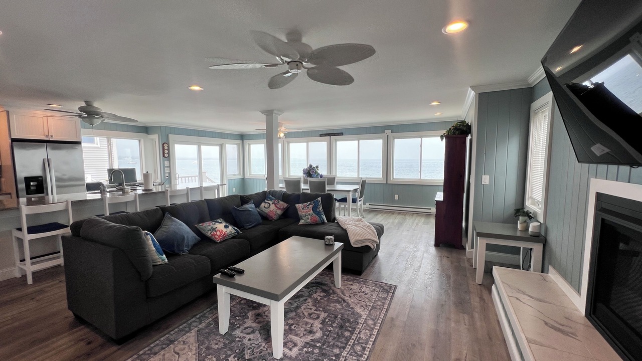 Photo of Livingroom in Niantic