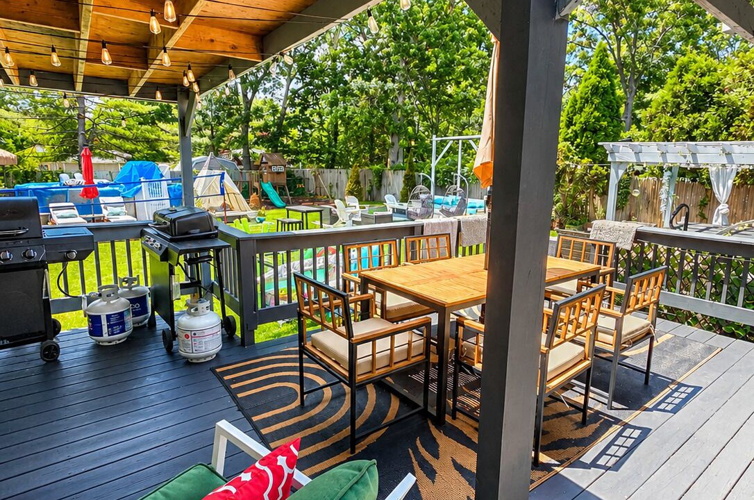 Photo of Outdoor in Mastic