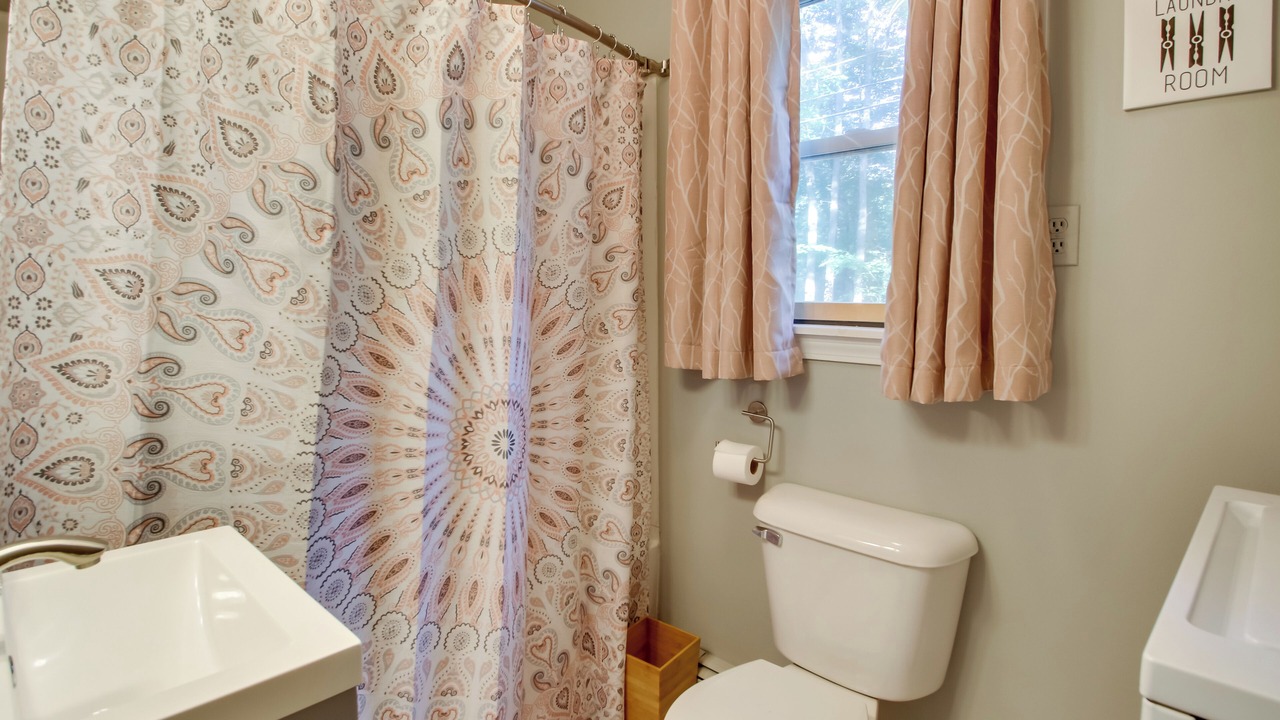 Photo of Bathroom in West Buxton