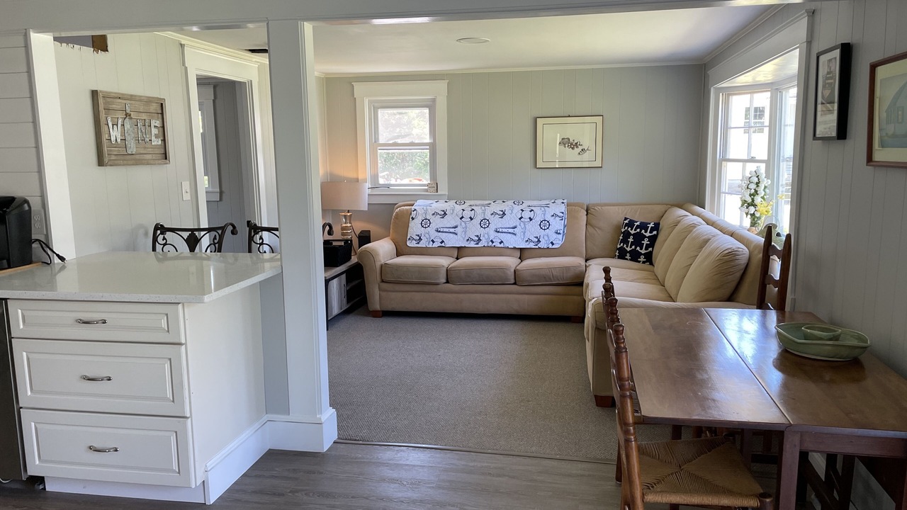 Photo of Livingroom in Marstons Mills