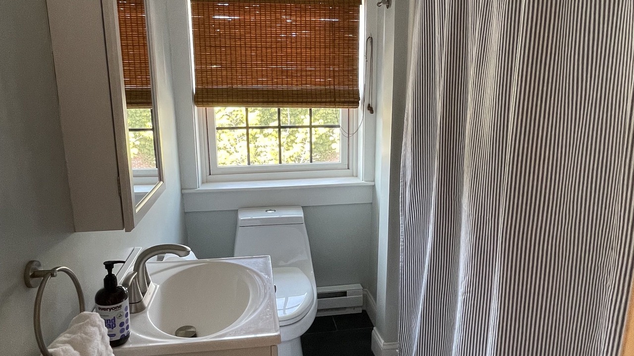 Photo of Bathroom in Off Broadway