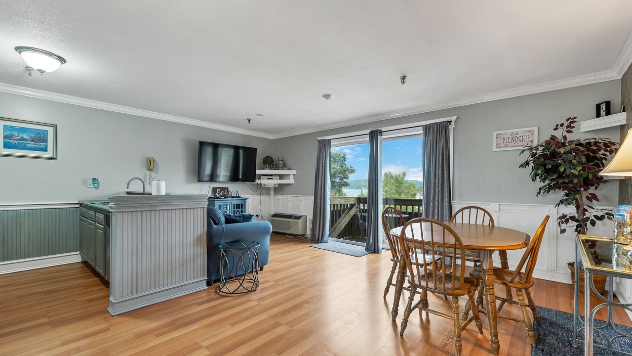 Photo of Livingroom in Gilford