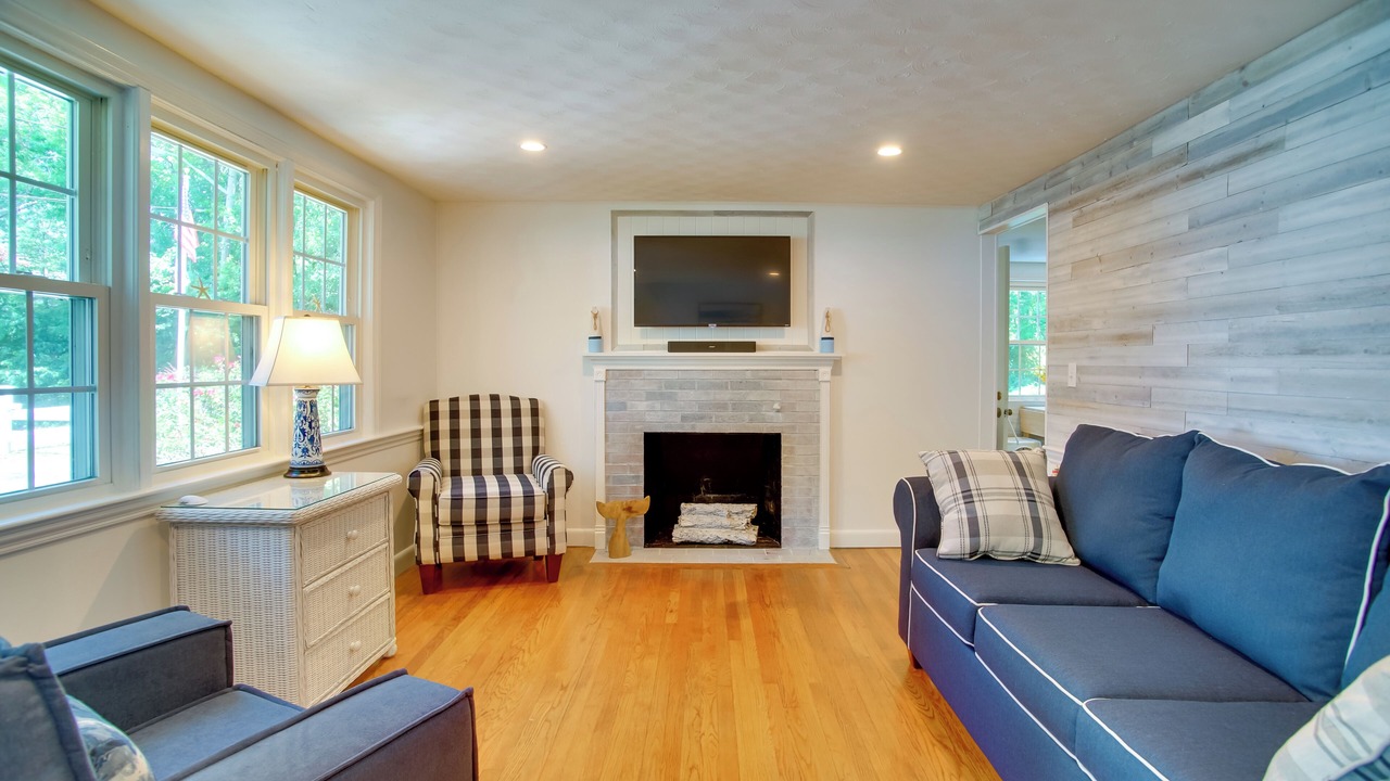 Photo of Bedroom in West Yarmouth
