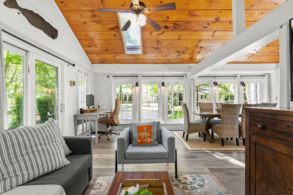 Photo of Livingroom in West Hyannisport
