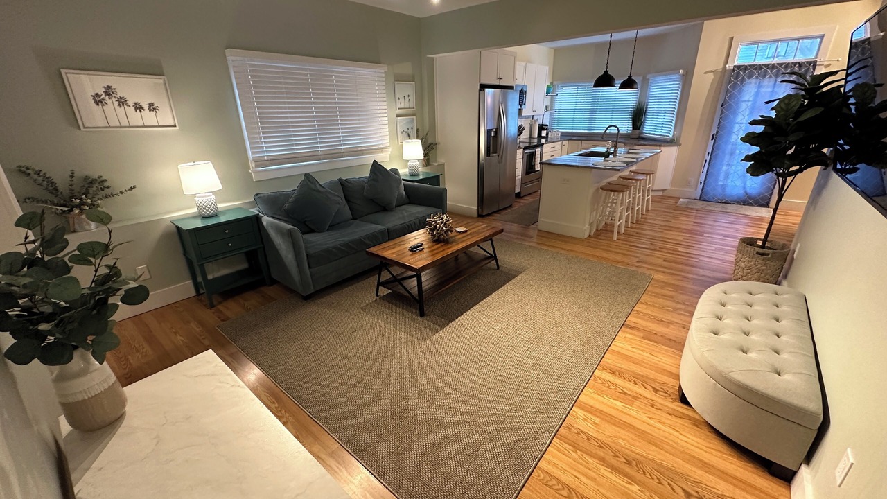 Photo of Livingroom in Off Broadway