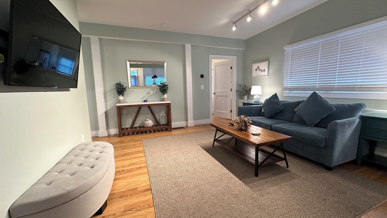 Photo of Bedroom in Off Broadway