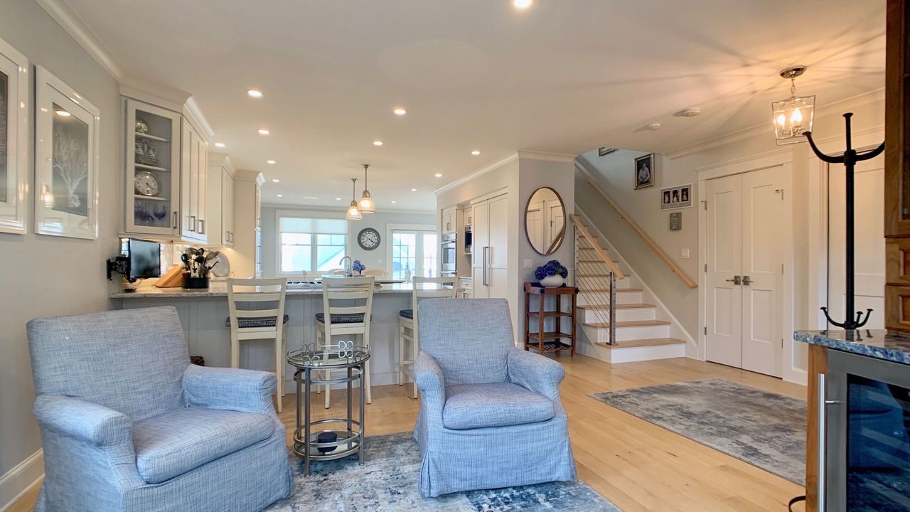 Photo of Livingroom in Easton's Point