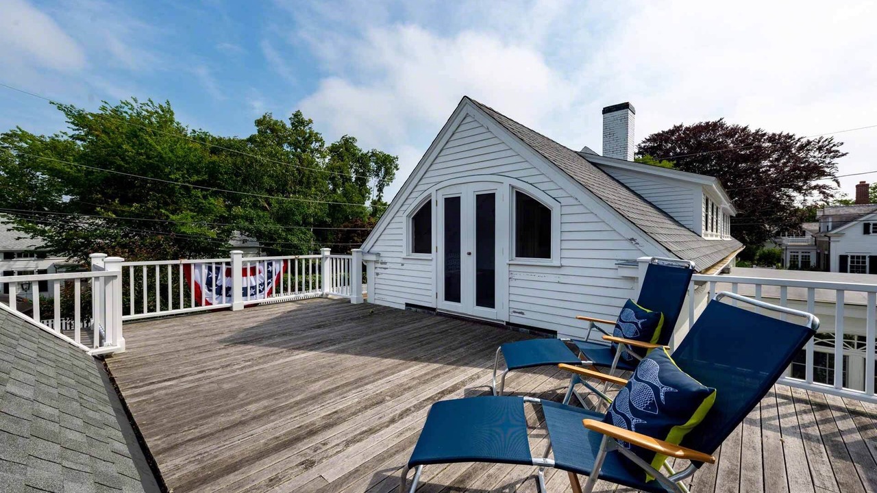 Photo of Patio Balcony in Edgartown
