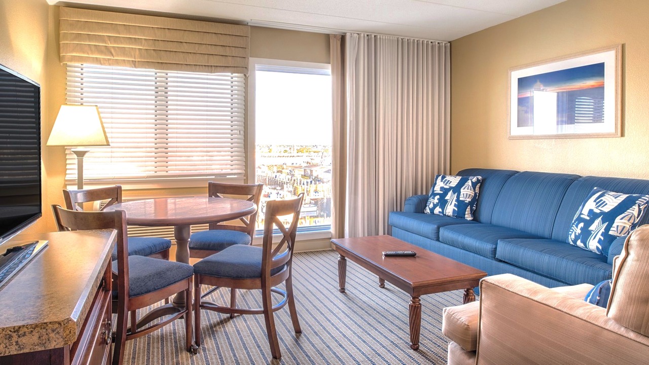 Photo of Livingroom in The Point