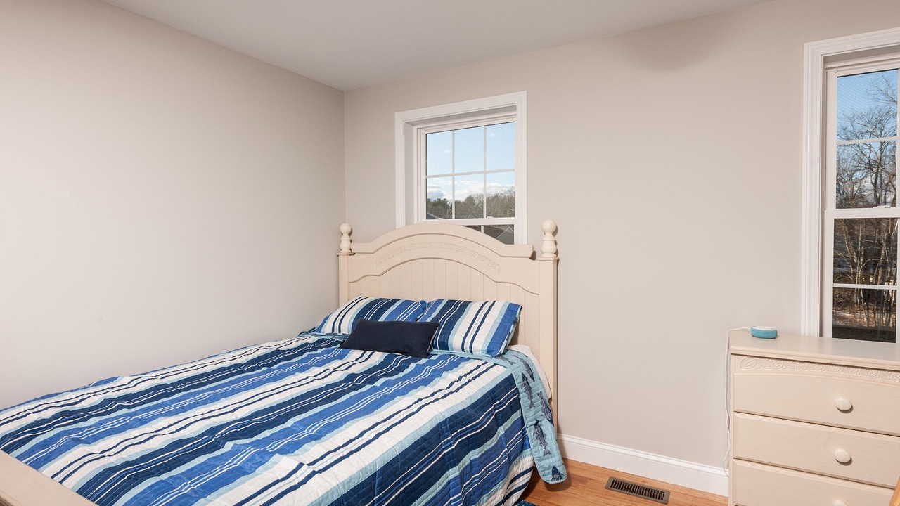 Photo of Bedroom in York Beach