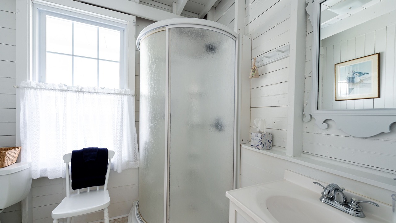 Photo of Bathroom in Mid-Coast and Islands