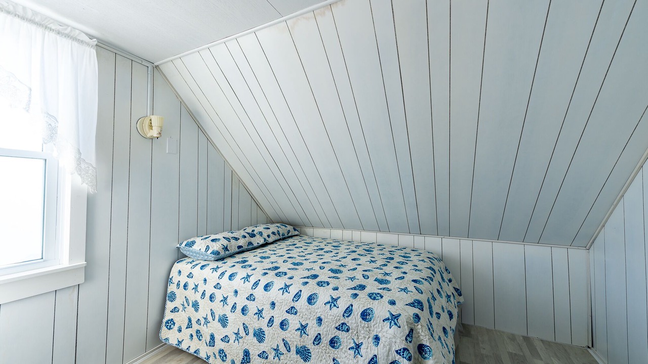 Photo of Bedroom in Mid-Coast and Islands