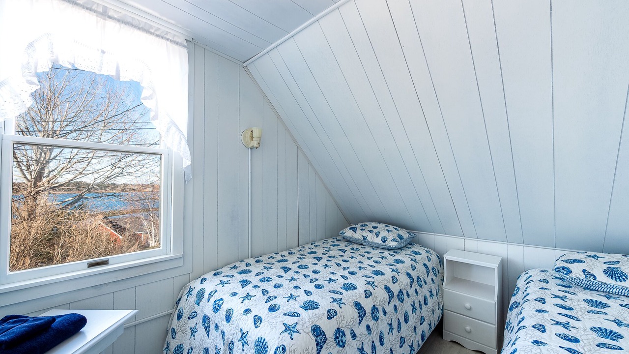 Photo of Bedroom in Mid-Coast and Islands