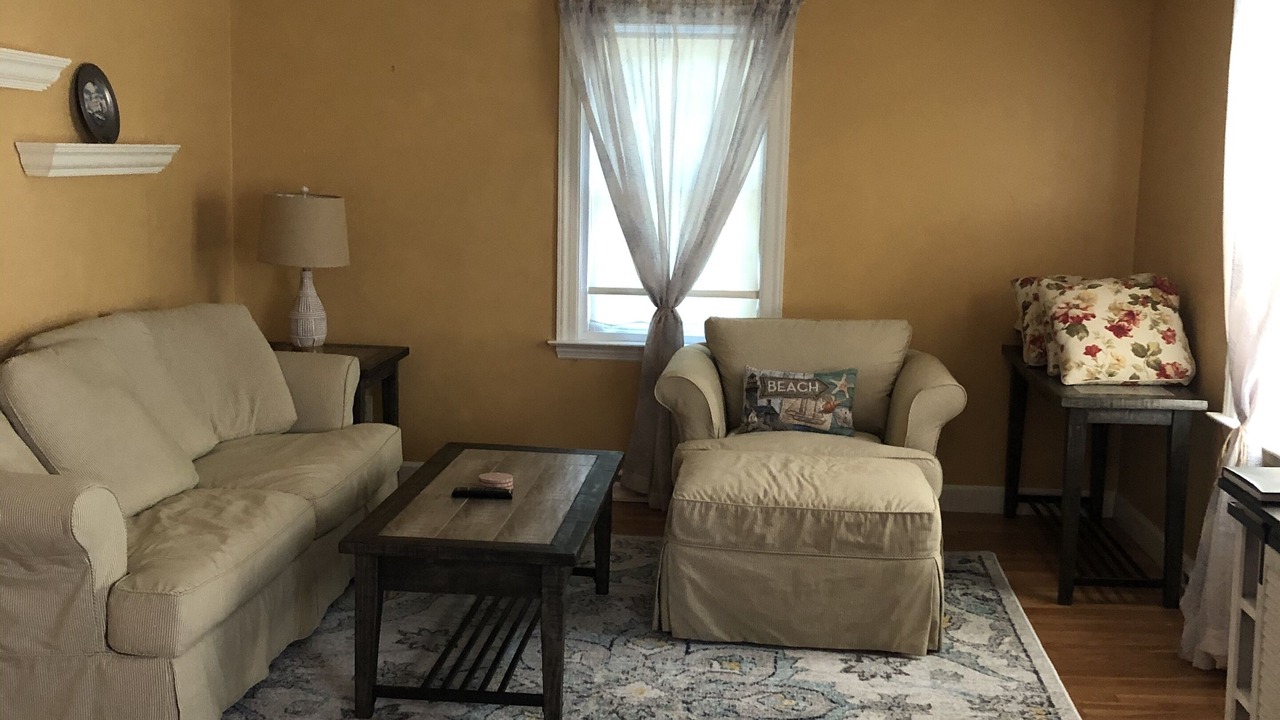 Photo of Livingroom in York Harbor